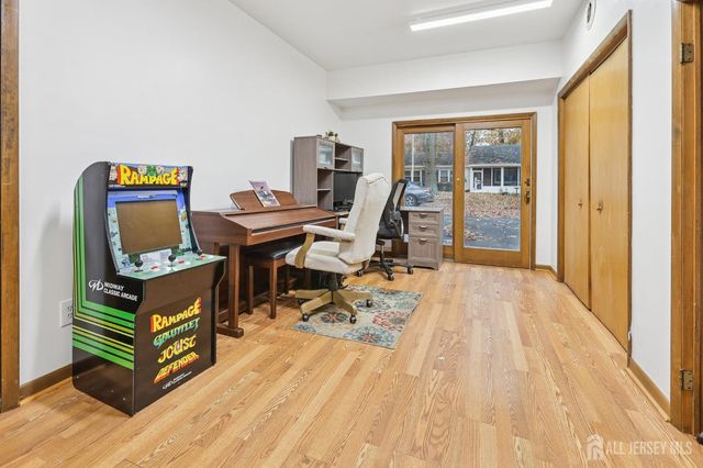 49 Morton Avenue, Monroe, NJ 08831