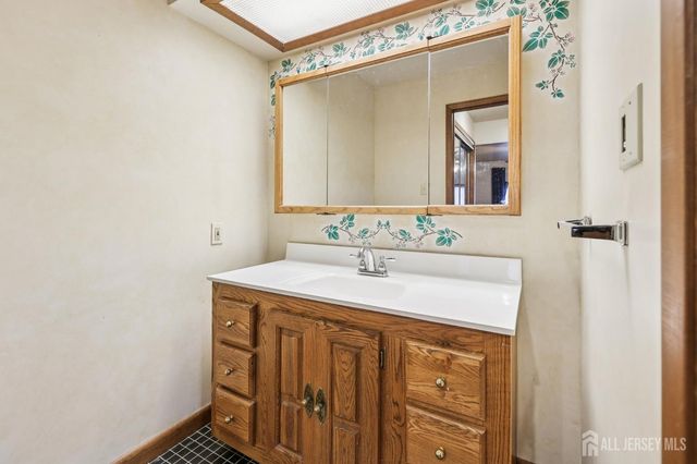 49 Morton Avenue, Monroe, NJ 08831