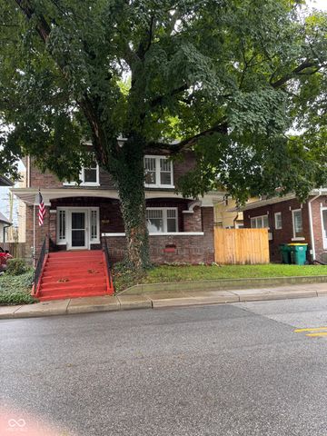 35 E King Street, Franklin, IN 46131