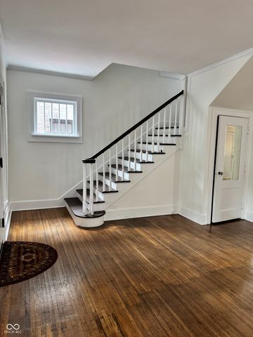 35 E King Street, Franklin, IN 46131