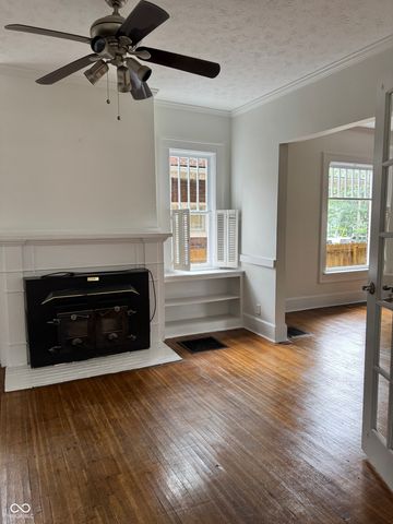 35 E King Street, Franklin, IN 46131