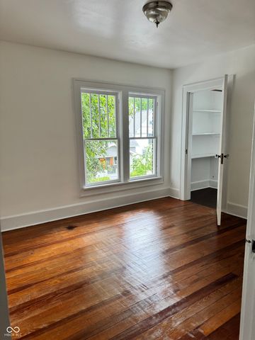 35 E King Street, Franklin, IN 46131