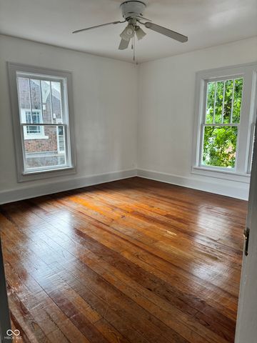 35 E King Street, Franklin, IN 46131