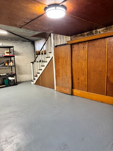 35 E King Street, Franklin, IN 46131