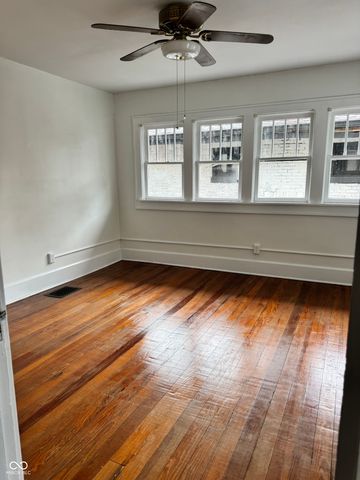 35 E King Street, Franklin, IN 46131