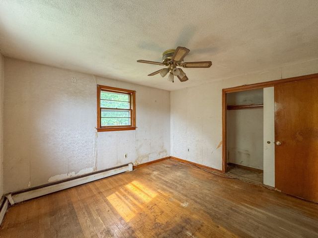 62 Carlisle St, Brockton, MA 02302