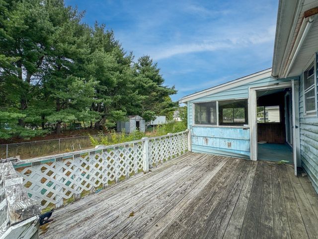62 Carlisle St, Brockton, MA 02302