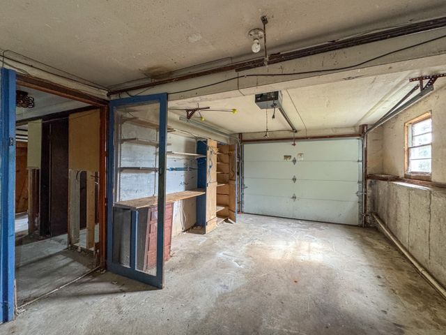62 Carlisle St, Brockton, MA 02302