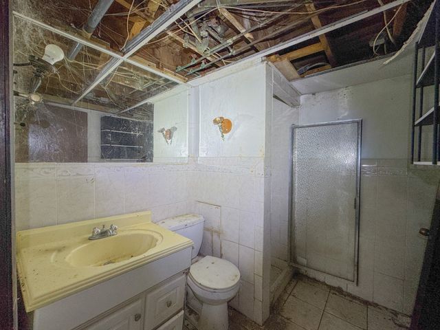 62 Carlisle St, Brockton, MA 02302