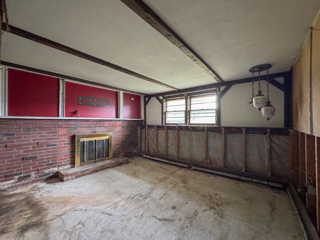 62 Carlisle St, Brockton, MA 02302