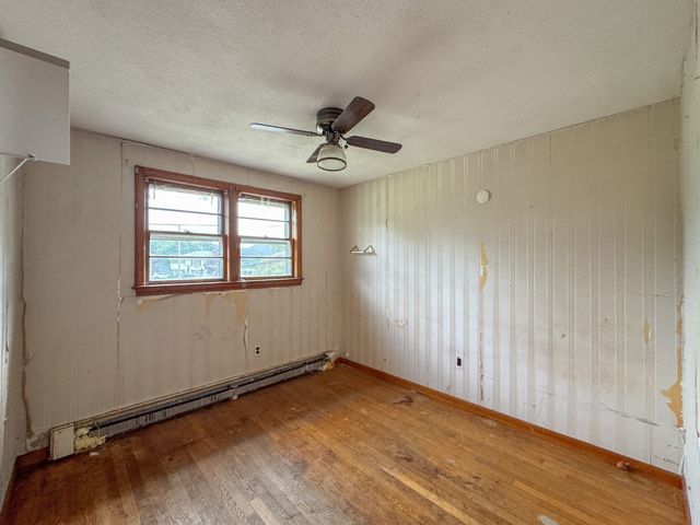 62 Carlisle St, Brockton, MA 02302