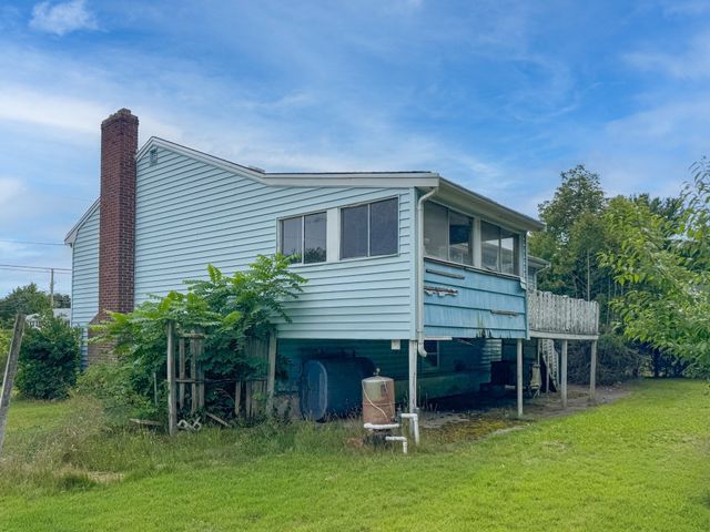 62 Carlisle St, Brockton, MA 02302