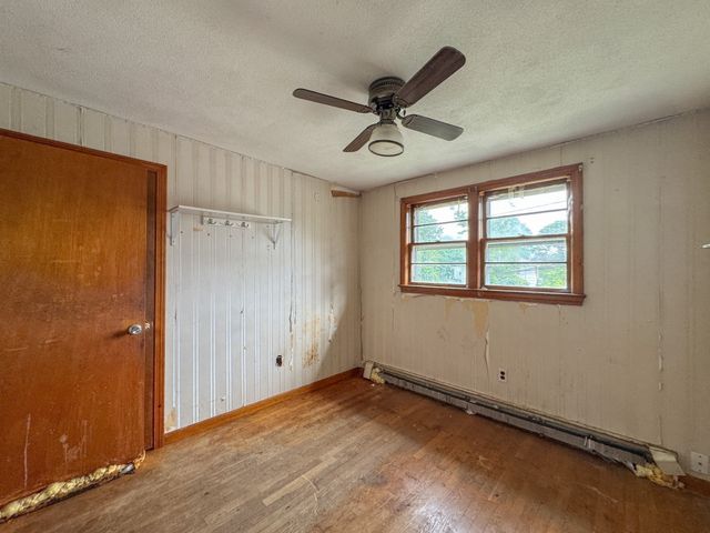 62 Carlisle St, Brockton, MA 02302
