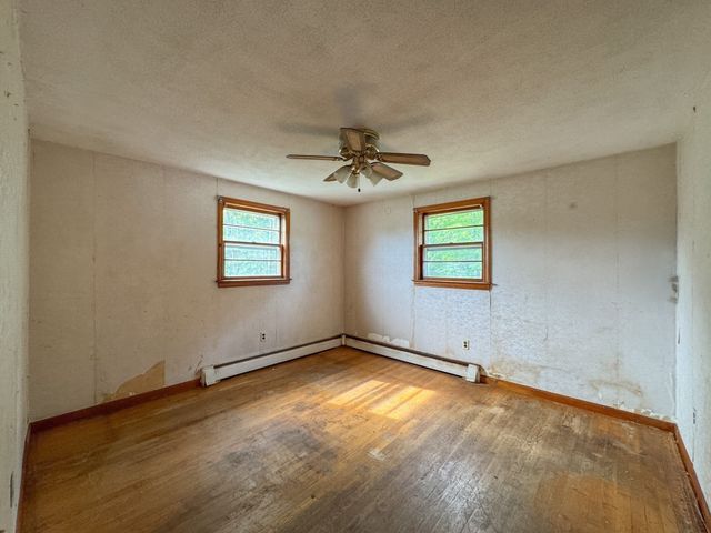62 Carlisle St, Brockton, MA 02302