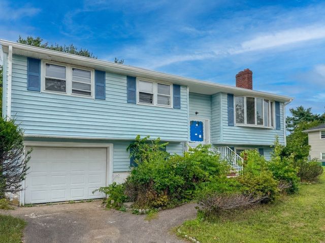 62 Carlisle St, Brockton, MA 02302
