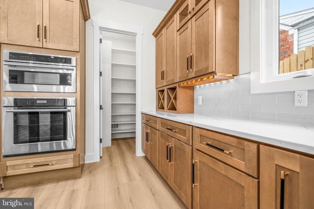 1905 N TAYLOR ST, Arlington, VA 22207