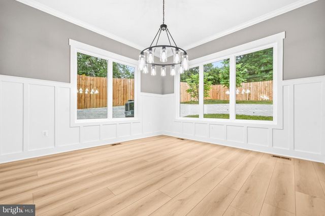 1905 N TAYLOR ST, Arlington, VA 22207