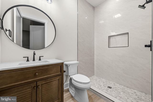 1905 N TAYLOR ST, Arlington, VA 22207