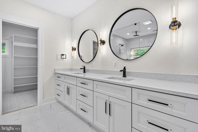 1905 N TAYLOR ST, Arlington, VA 22207