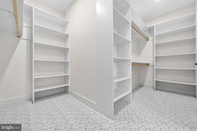 1905 N TAYLOR ST, Arlington, VA 22207