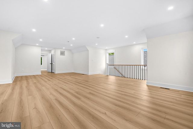 1905 N TAYLOR ST, Arlington, VA 22207