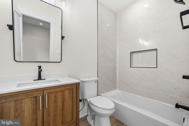 1905 N TAYLOR ST, Arlington, VA 22207