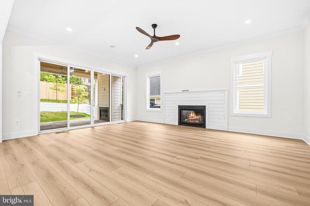 1905 N TAYLOR ST, Arlington, VA 22207