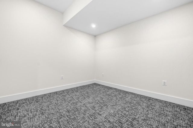 1905 N TAYLOR ST, Arlington, VA 22207