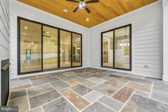 1905 N TAYLOR ST, Arlington, VA 22207