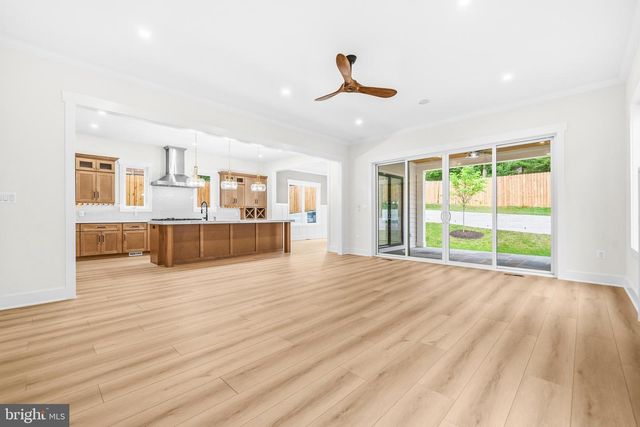 1905 N TAYLOR ST, Arlington, VA 22207