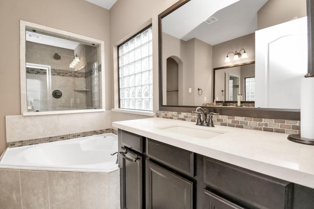 14811 Diane Manor Lane, Humble, TX 77396