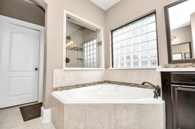 14811 Diane Manor Lane, Humble, TX 77396