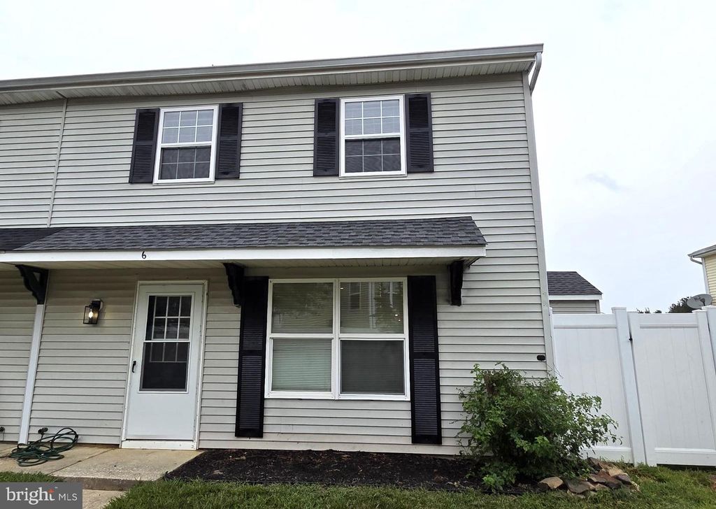 6 LYRIC CT, Sicklerville, NJ 08081