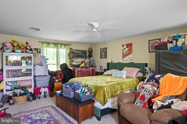 484 BROUGH RD, Abbottstown, PA 17301