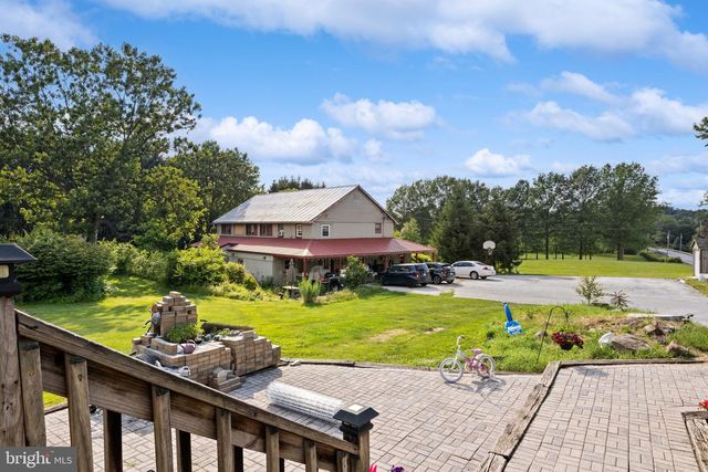484 BROUGH RD, Abbottstown, PA 17301