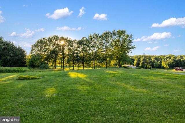 484 BROUGH RD, Abbottstown, PA 17301