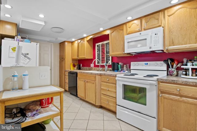 484 BROUGH RD, Abbottstown, PA 17301