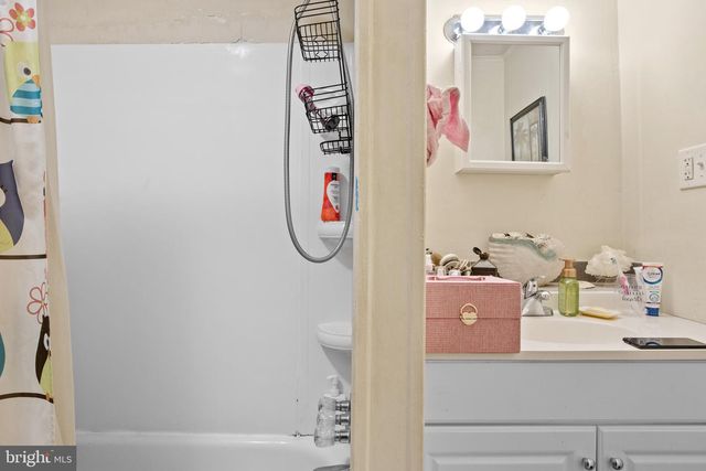 484 BROUGH RD, Abbottstown, PA 17301