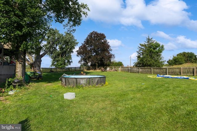 484 BROUGH RD, Abbottstown, PA 17301