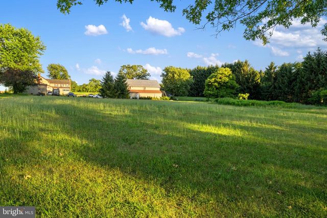 484 BROUGH RD, Abbottstown, PA 17301