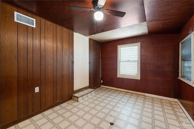 221 E Taft Street, Harlingen, TX 78550