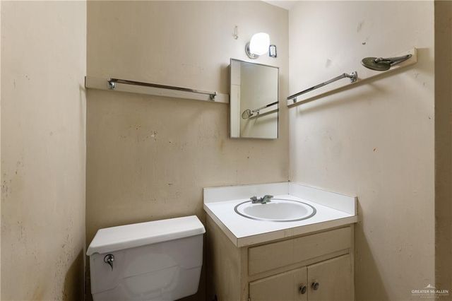 221 E Taft Street, Harlingen, TX 78550