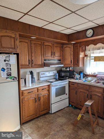 5 S 21ST ST, Pottsville, PA 17901