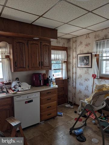 5 S 21ST ST, Pottsville, PA 17901