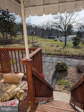 5 S 21ST ST, Pottsville, PA 17901