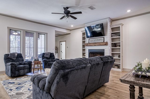 13 Estrella Circle, Hot Springs Village, AR 71909