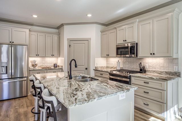 13 Estrella Circle, Hot Springs Village, AR 71909