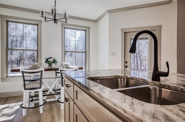 13 Estrella Circle, Hot Springs Village, AR 71909