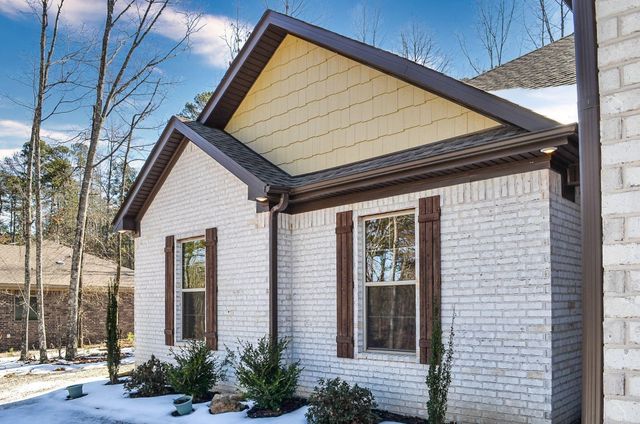 13 Estrella Circle, Hot Springs Village, AR 71909