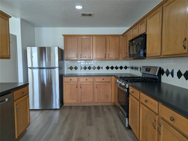 5618 Savannah Woods Lane, Rosharon, TX 77583